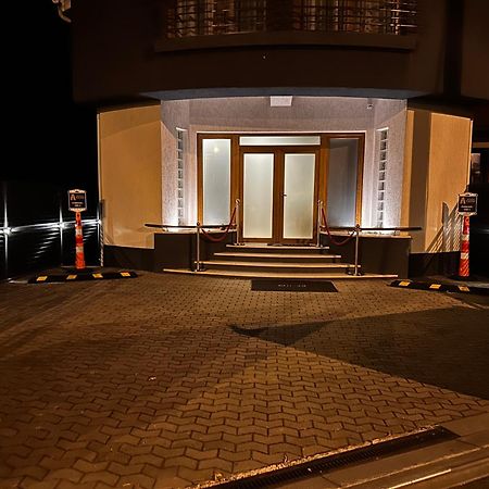 The Residence Central Jacuzzi Boutique (Adults Only) Cluj-Napoca Buitenkant foto